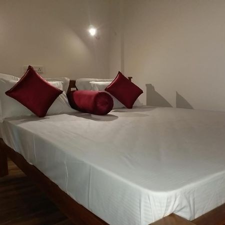 ורקלה Coral Cove Beach Resort מראה חיצוני תמונה